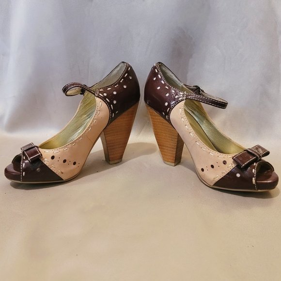 Seychelles Peep Toe Leather Pump - Picture 1 of 7